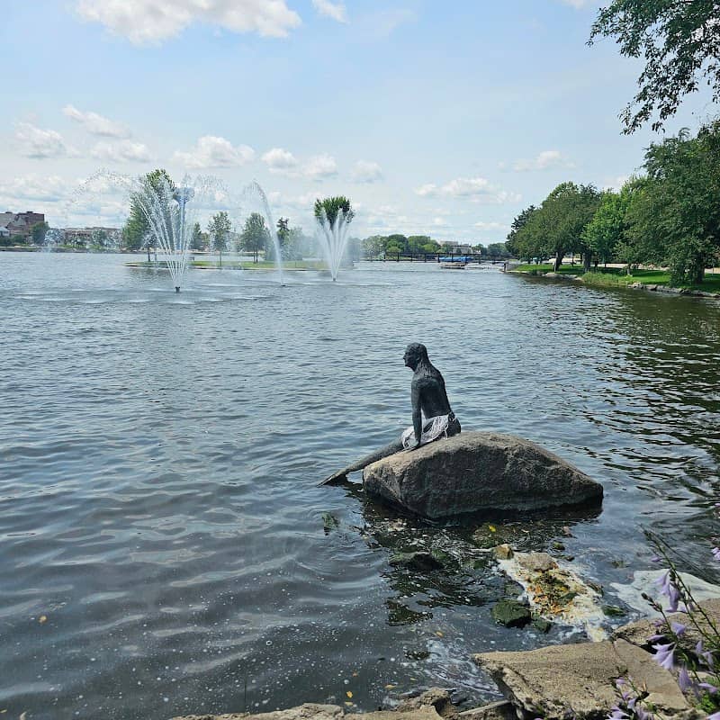 Fountain Lake Mermaid - Image 2