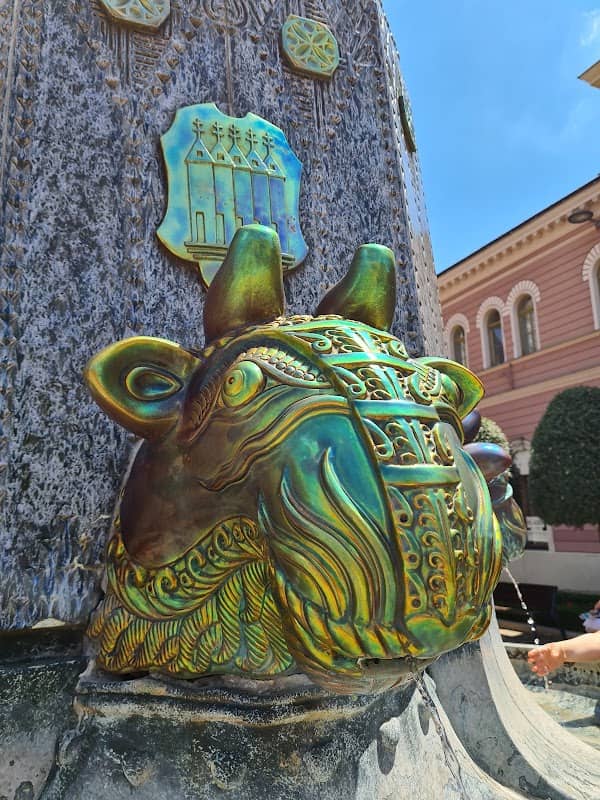 Zsolnay Fountain - Image 1