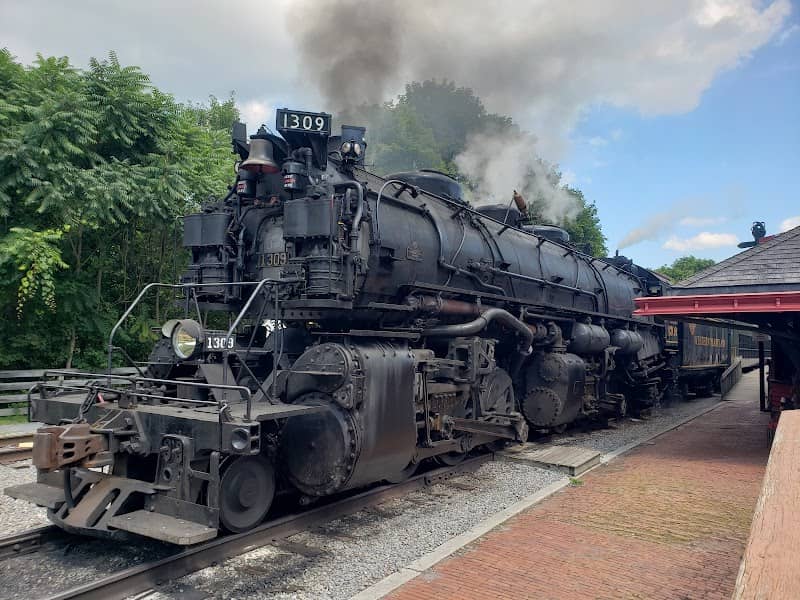 Frostburg Depot - Western Maryland Scenic Railroad - Image 3