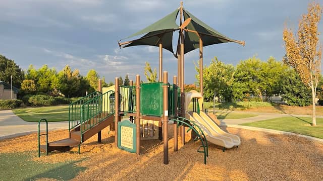 Nichols Park - Image 1
