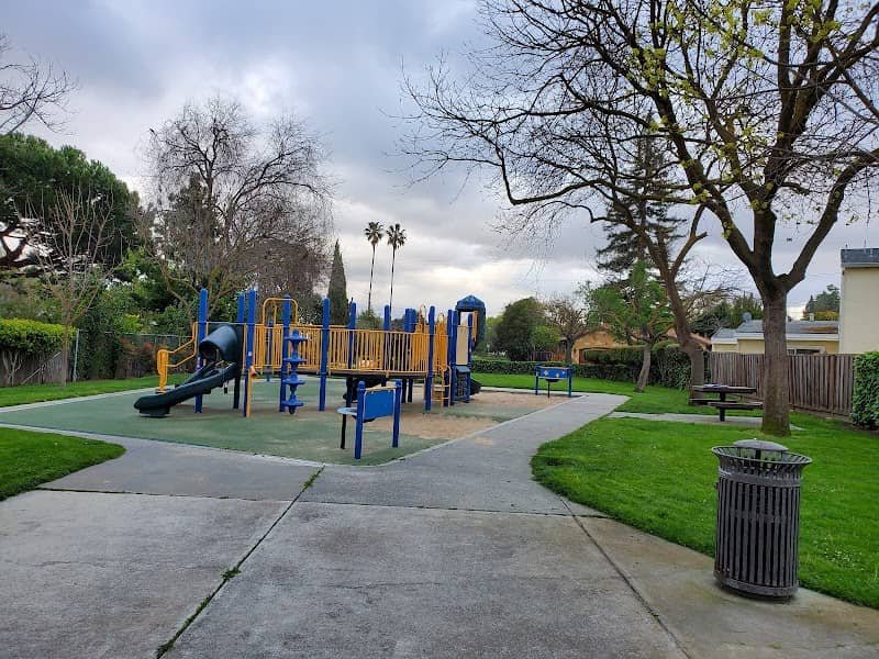 Rex Manor Park - Image 2