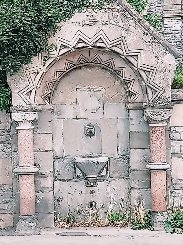 Fountain - Image 1
