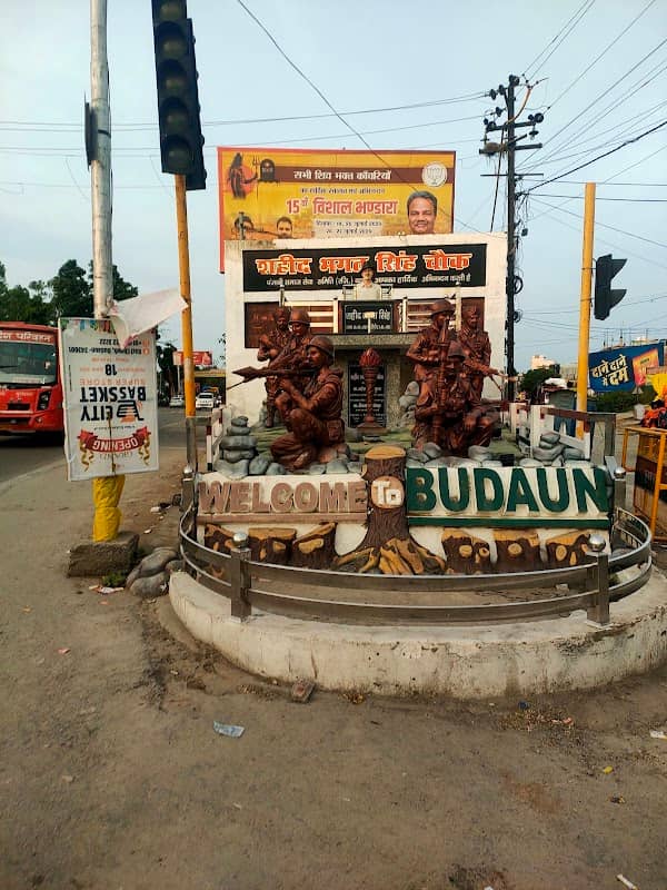 Shaheed bhagat singh chowk, budaun - Image 1