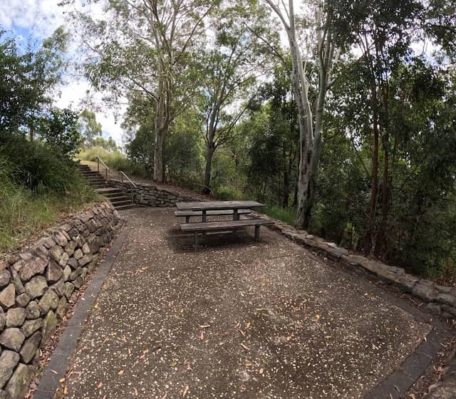 Turkeys Nest picnic area and lookout - Image 2