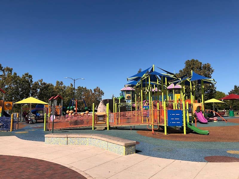 Heather Farm Park - Image 3