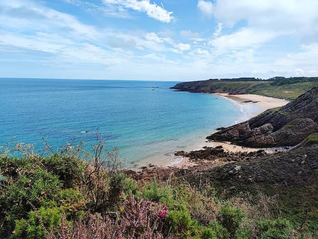 Plage du Lourtuais (naturisme possible) - Image 1
