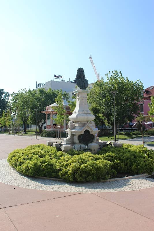 Estátua de Marquês de Pombal - Image 1