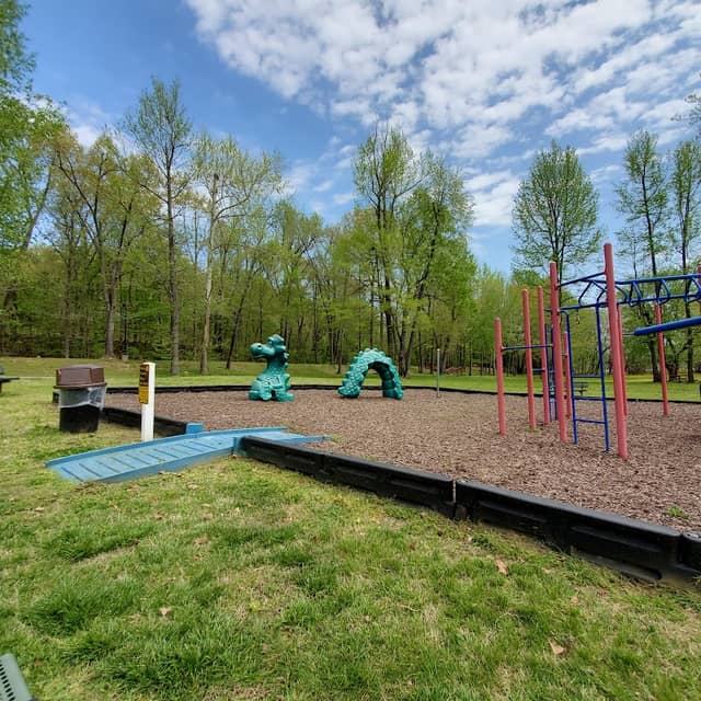 Little Lake Park, Grand Rivers - Image 2