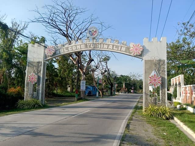 Minalin welcome arch - Image 2