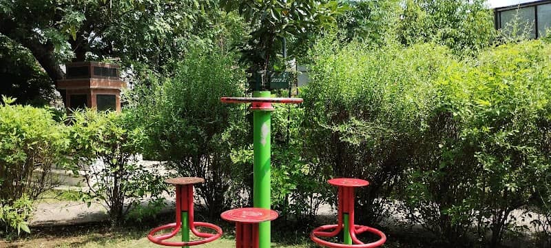 पब्लिक पार्क - Image 1