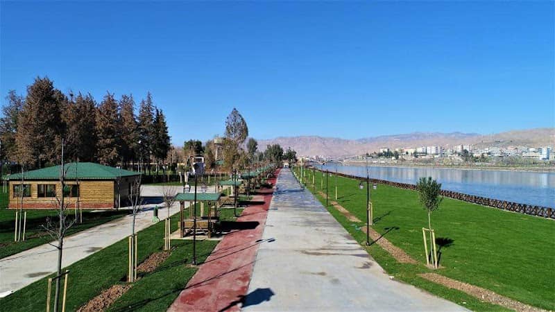Atatürk Parkı - Image 1