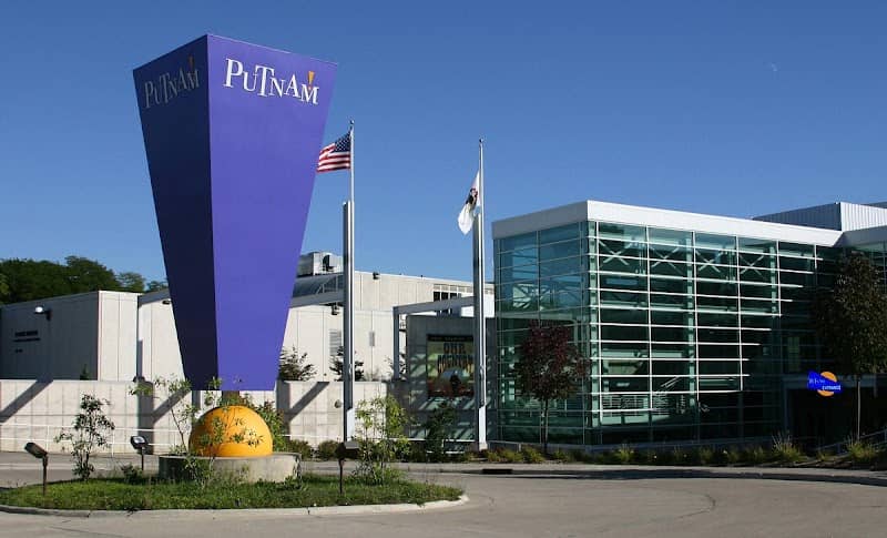 Putnam Museum and Science Center - Image 2