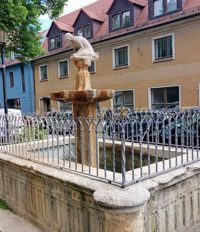 Lindenring-Brunnen - Image 1