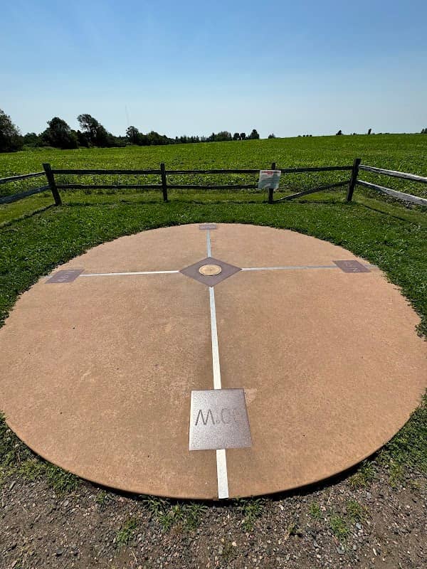 Exact Center of the Northern Half of the Western Hemisphere: 45 × 90 Geographical Marker - Image 2