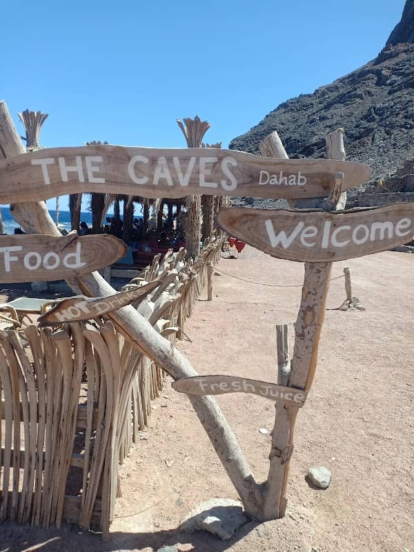 The caves dive site - Image 1