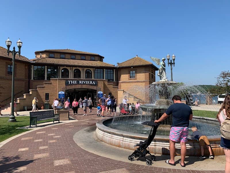 Driehaus Family Fountain - Image 1