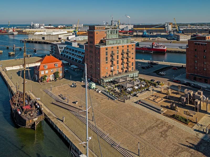 Old port - Image 1
