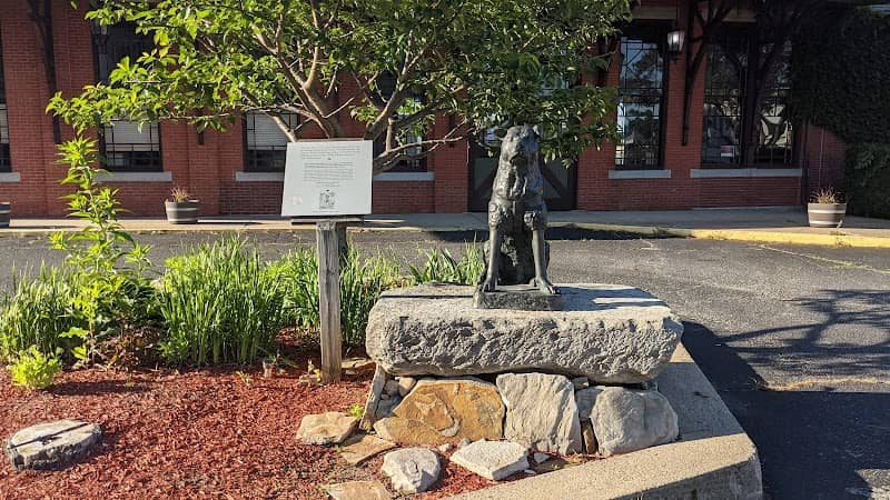 Statue Of Hachi - Image 2