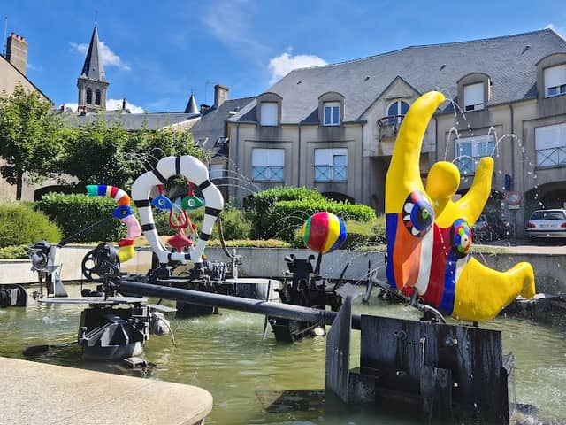 Fontaine Monumentale Jean Tinguely & Niki de Saint Phalle - Image 1
