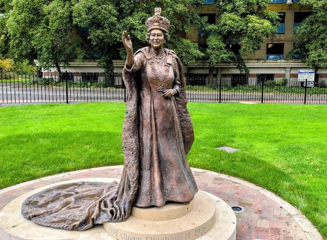 HM Queen Elizabeth II Statue - Image 1