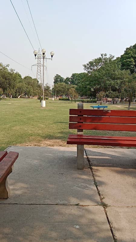 Park 16 - Image 1