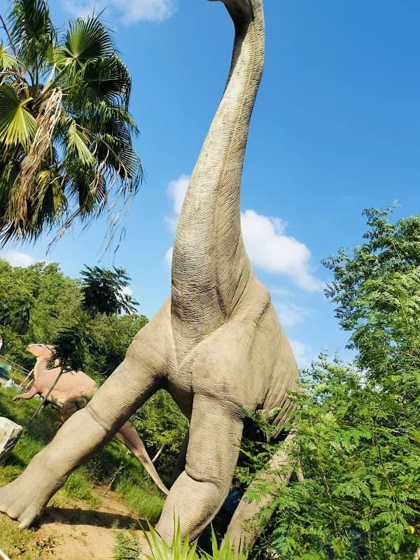 Dino Safari Park - Image 3