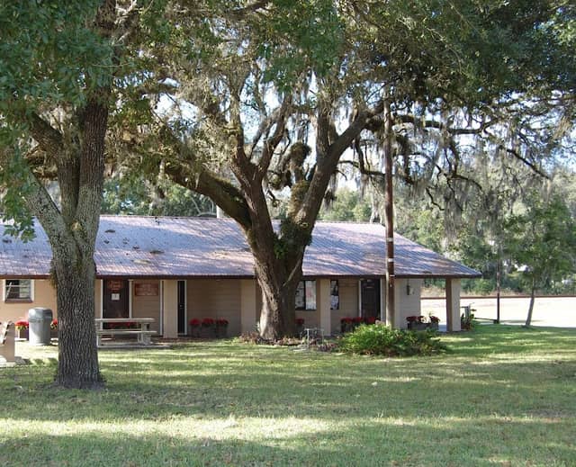 Pomona Park - Image 1