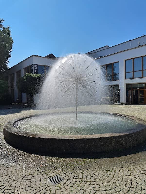 Pusteblume Brunnen - Image 2