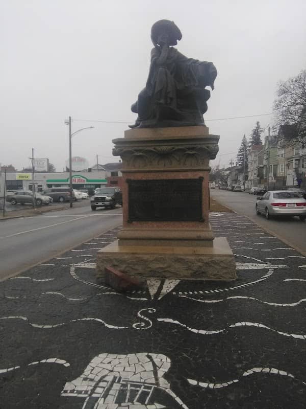 Prince Henry the Navigator statue - Image 1