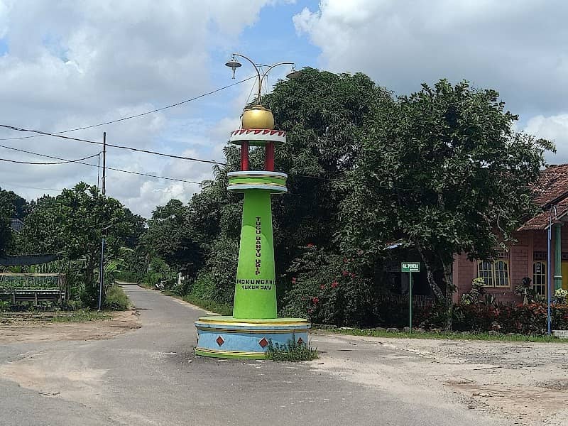 Tugu Banyu Urip - Image 1