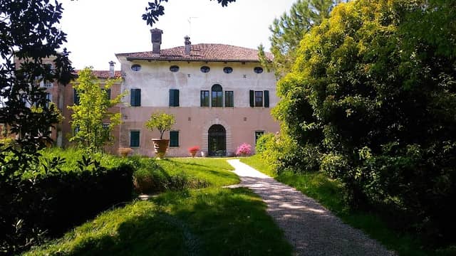Palazzo Freschi-Piccolomini - Image 1