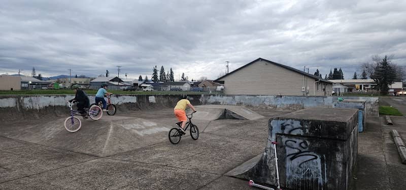 Molalla Skate Park - Image 1