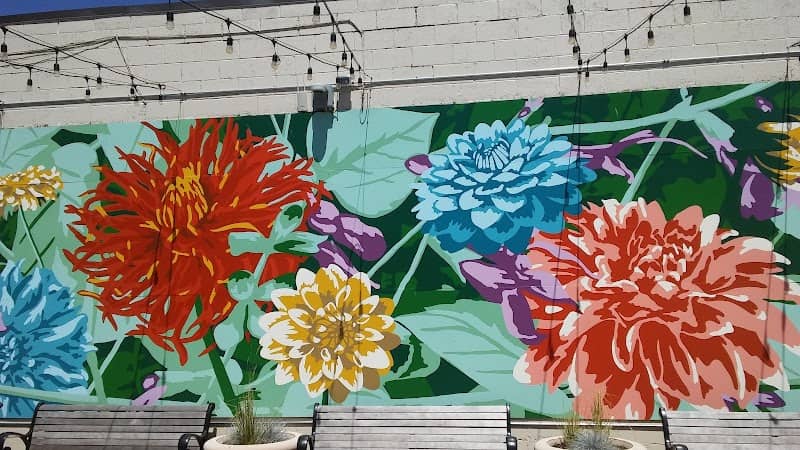Dahlia Plaza Pocket Park - Image 2