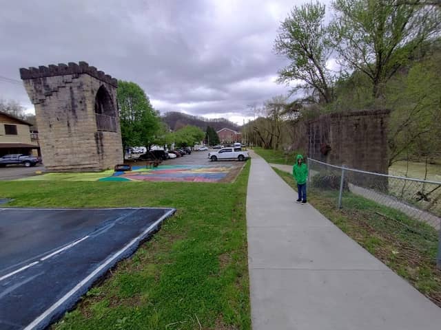 Swinging bridge - Image 2