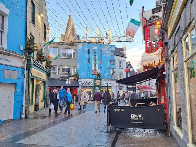 The Latin Quarter - Image 2