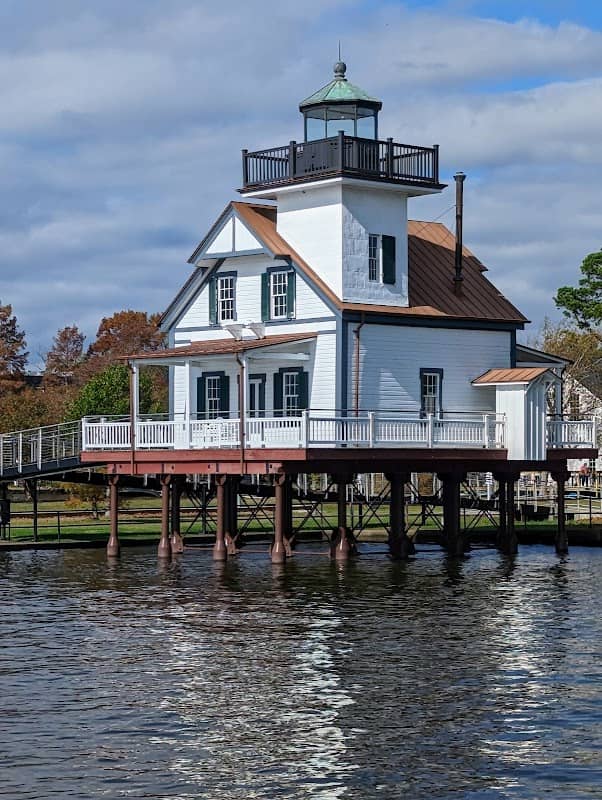 Roanoke River Lighthouse - Image 1