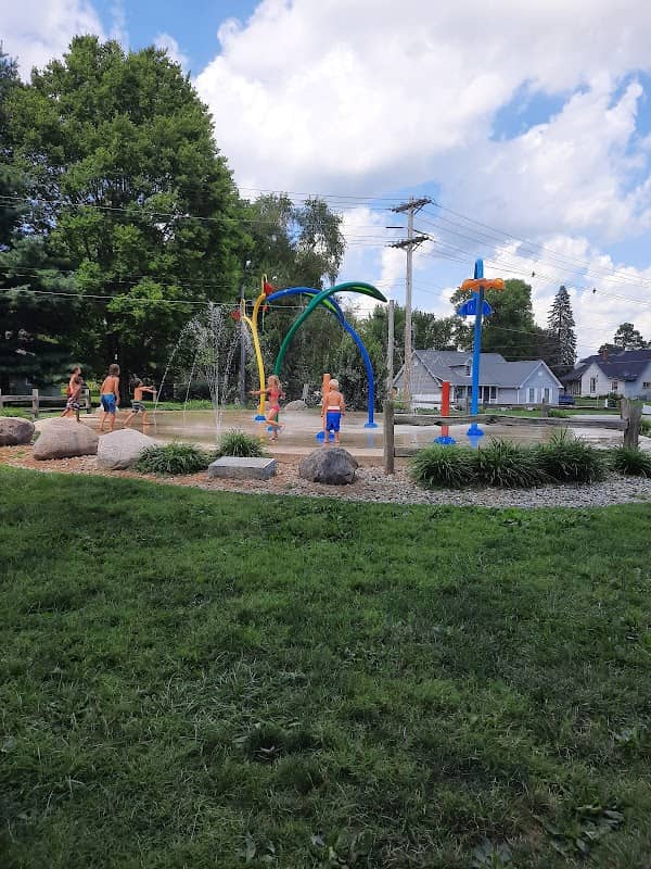 Sunset Park & Splash Pad - Image 2