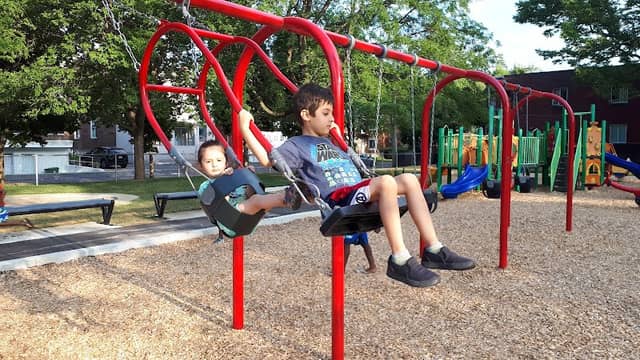 Dalmany Park - Image 2