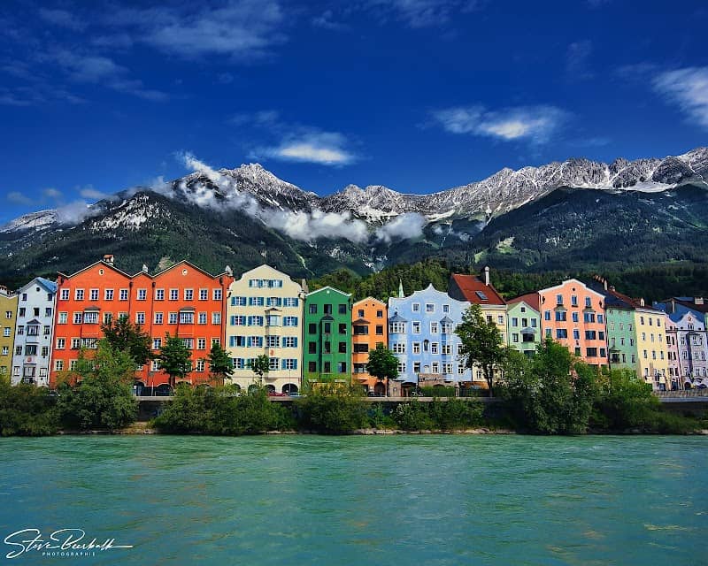 Colourful Houses Innsbruck - Image 2