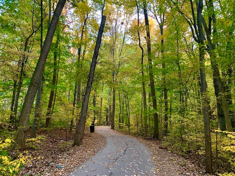 Red Oaks Nature Center - Image 1
