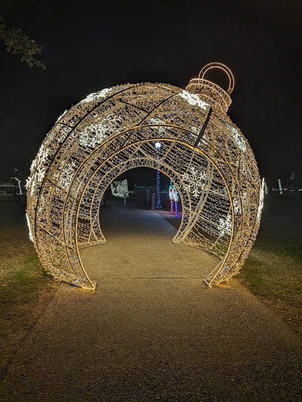 Entrance-Fisherman's Park - Image 1