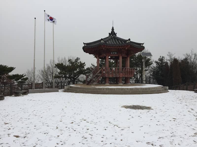 Bongsan Park - Image 2