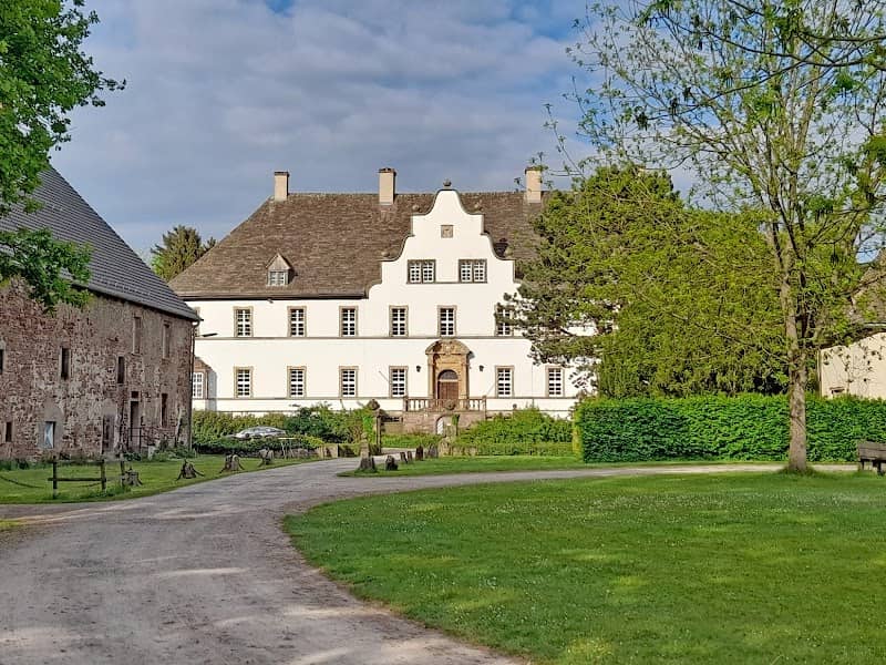 Schlosspark Wehrden - Image 1