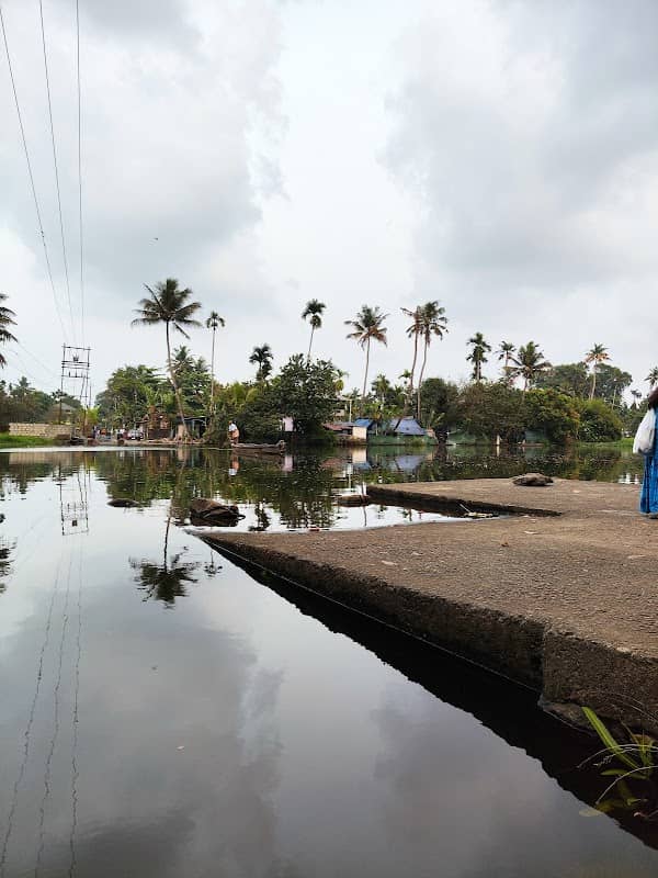 Cheranalloor kadavu - Image 1