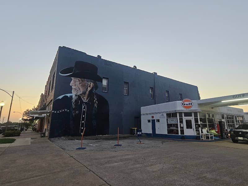 Old Corner Gulf Station - Image 2
