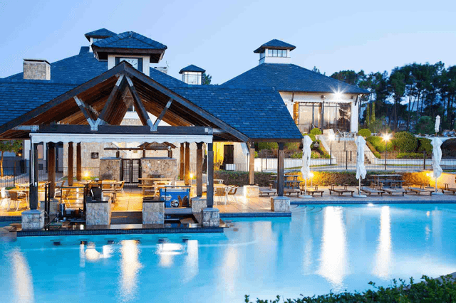 Golf Lodges - Image 1