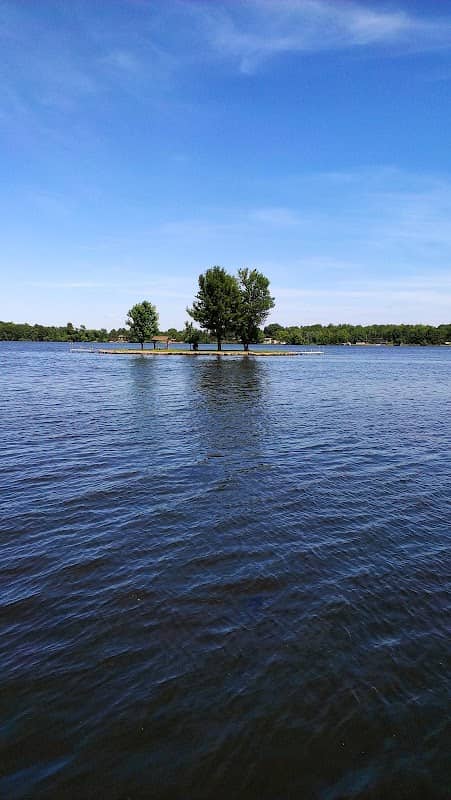 Knight's Island - Image 1