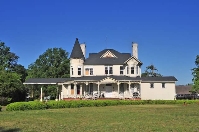 1895 Holliday House, LLC - Image 1