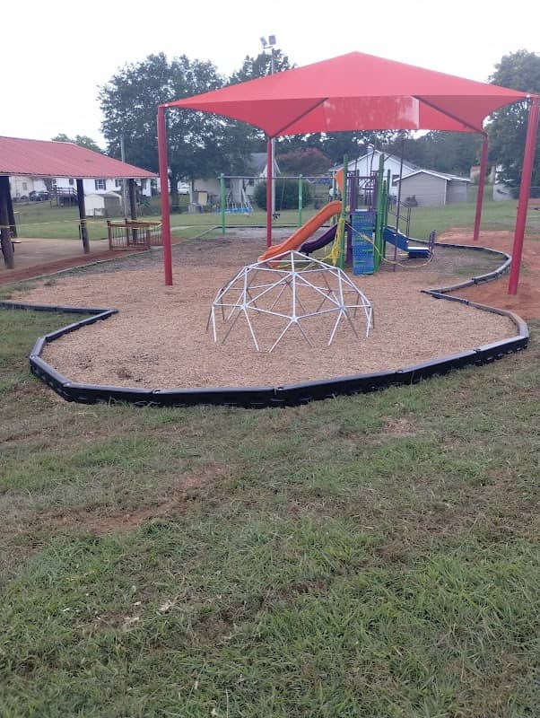 Dean Black Memorial Park - Image 1