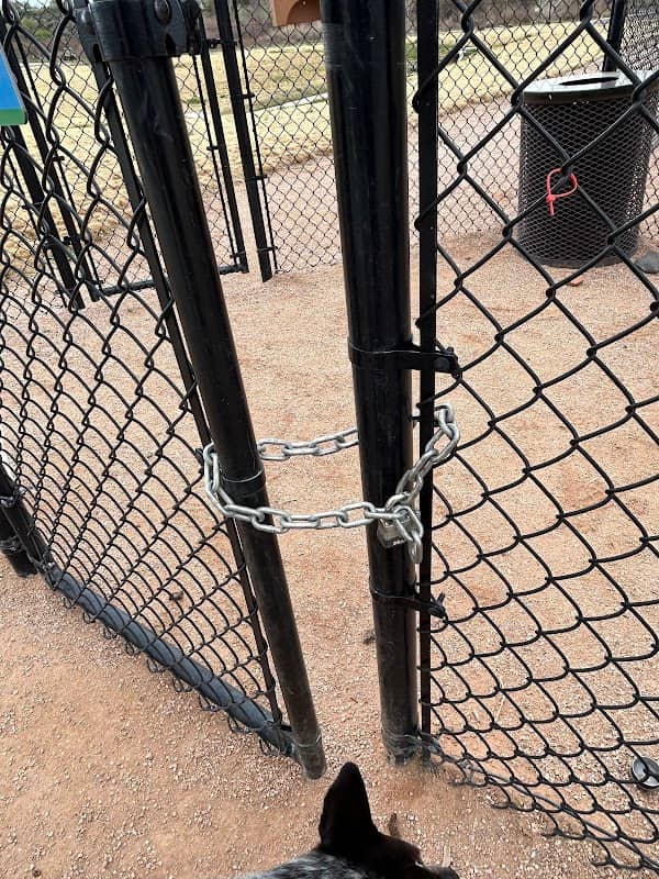 Las Colonias Dog Park - Image 1
